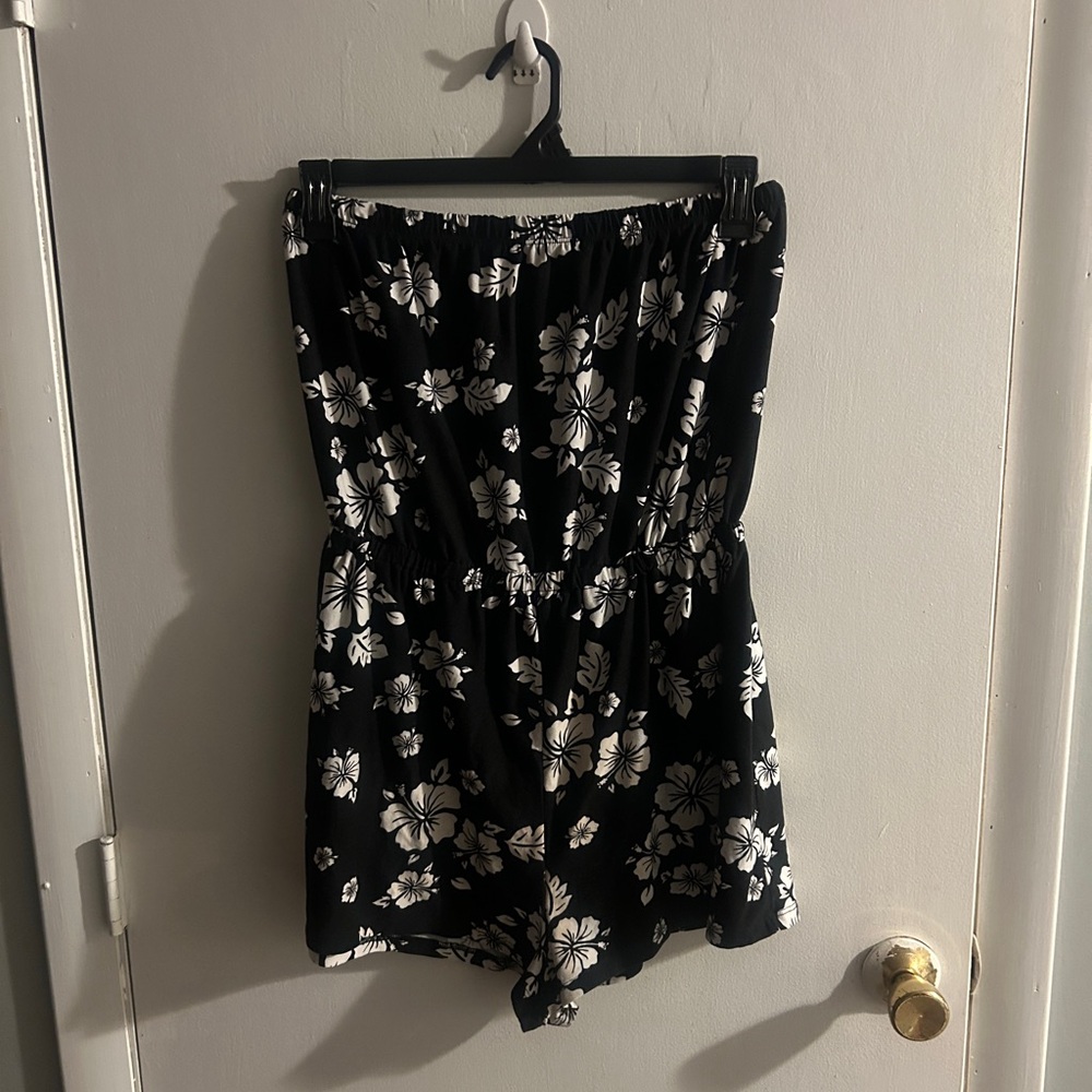 Ardene Black and White Floral Strapless Romper
